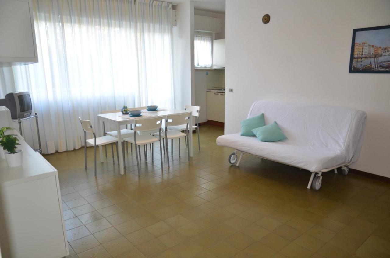 Appartamenti Massimo Bibione Exterior foto