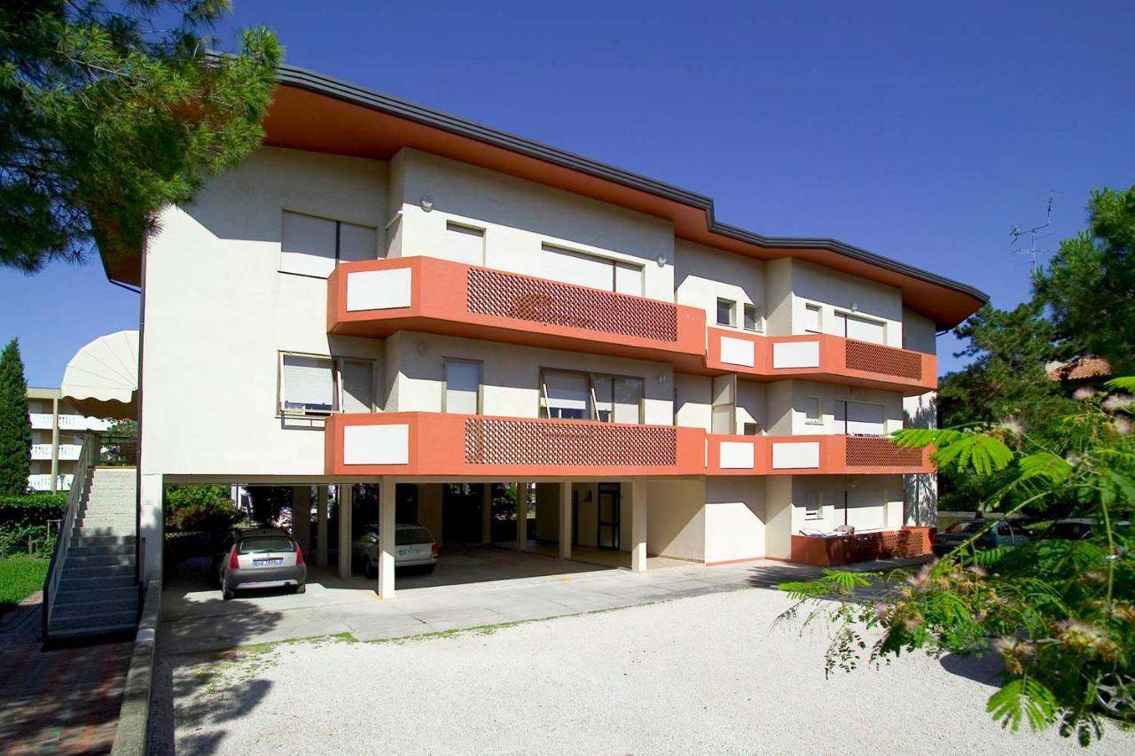 Appartamenti Massimo Bibione Exterior foto