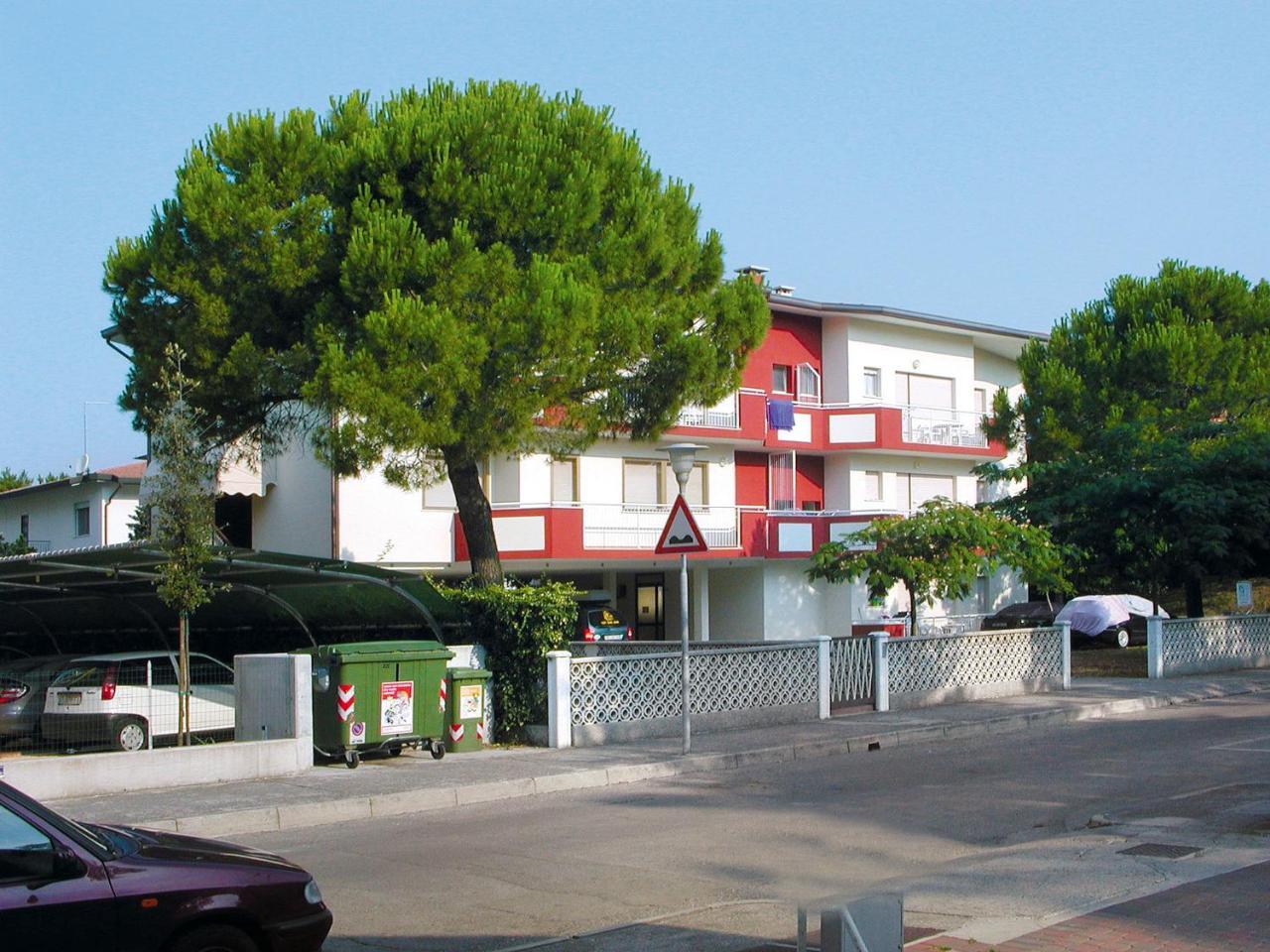 Appartamenti Massimo Bibione Exterior foto